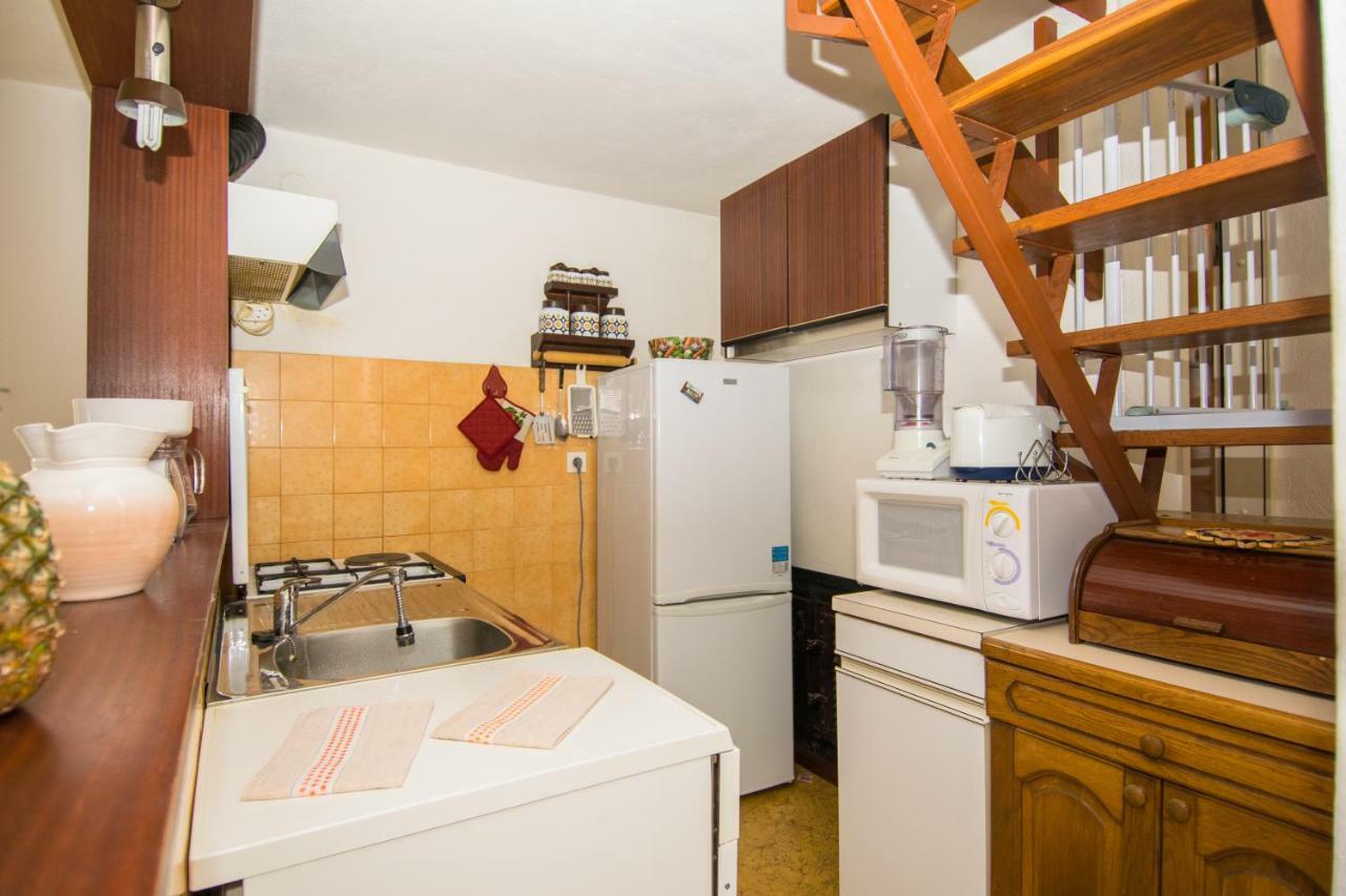 Vacation Home Mirjana Seget Vranjica Exteriör bild