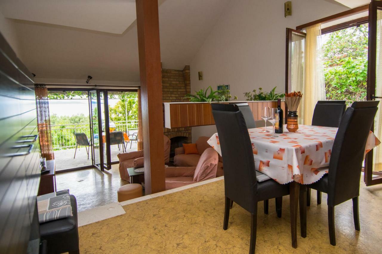 Vacation Home Mirjana Seget Vranjica Exteriör bild