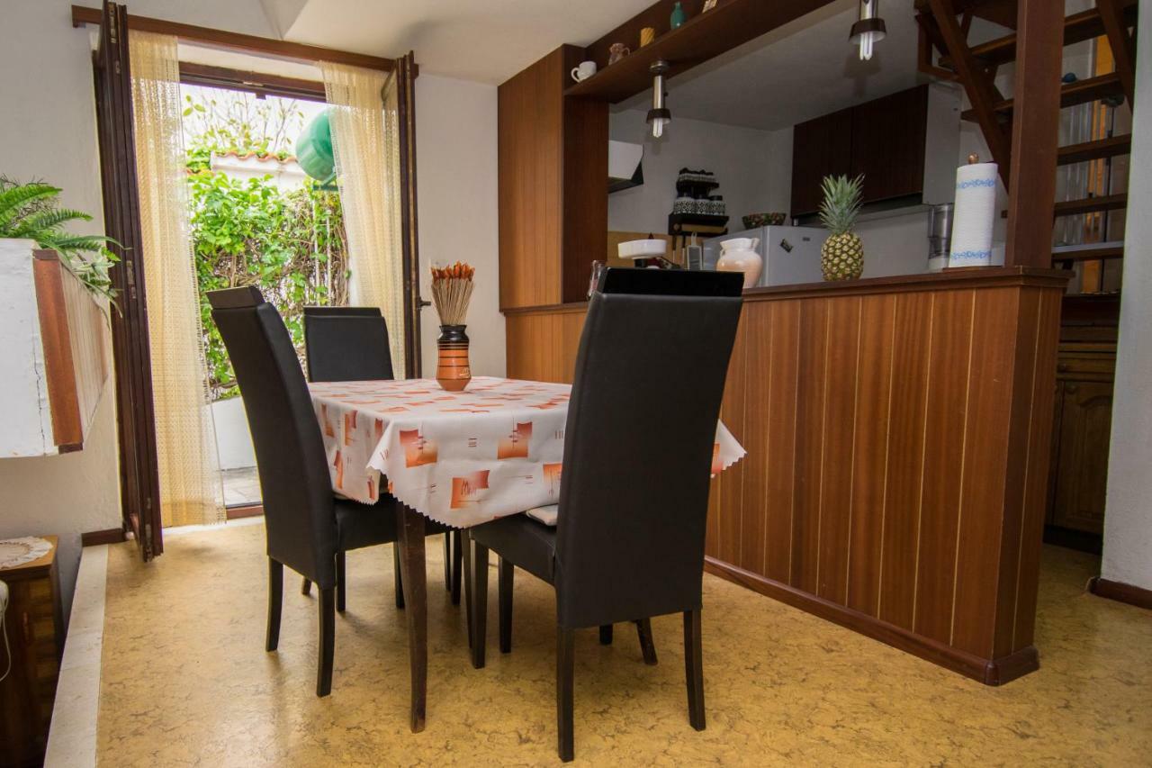 Vacation Home Mirjana Seget Vranjica Exteriör bild