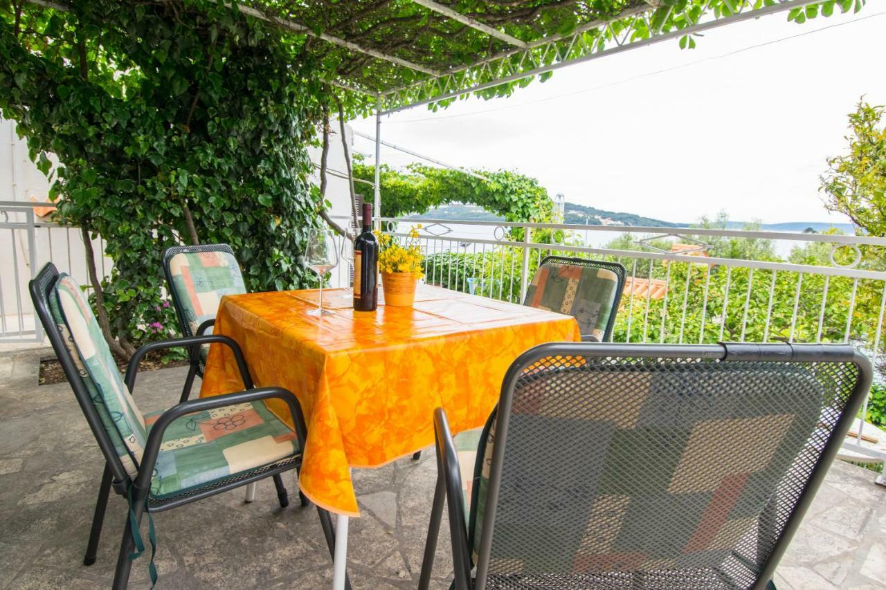 Vacation Home Mirjana Seget Vranjica Exteriör bild