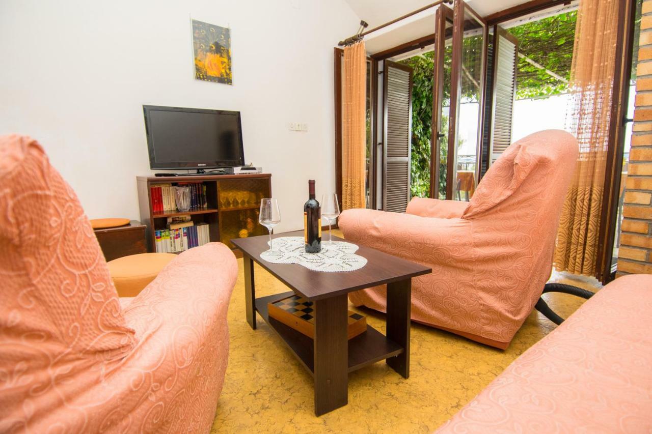 Vacation Home Mirjana Seget Vranjica Exteriör bild