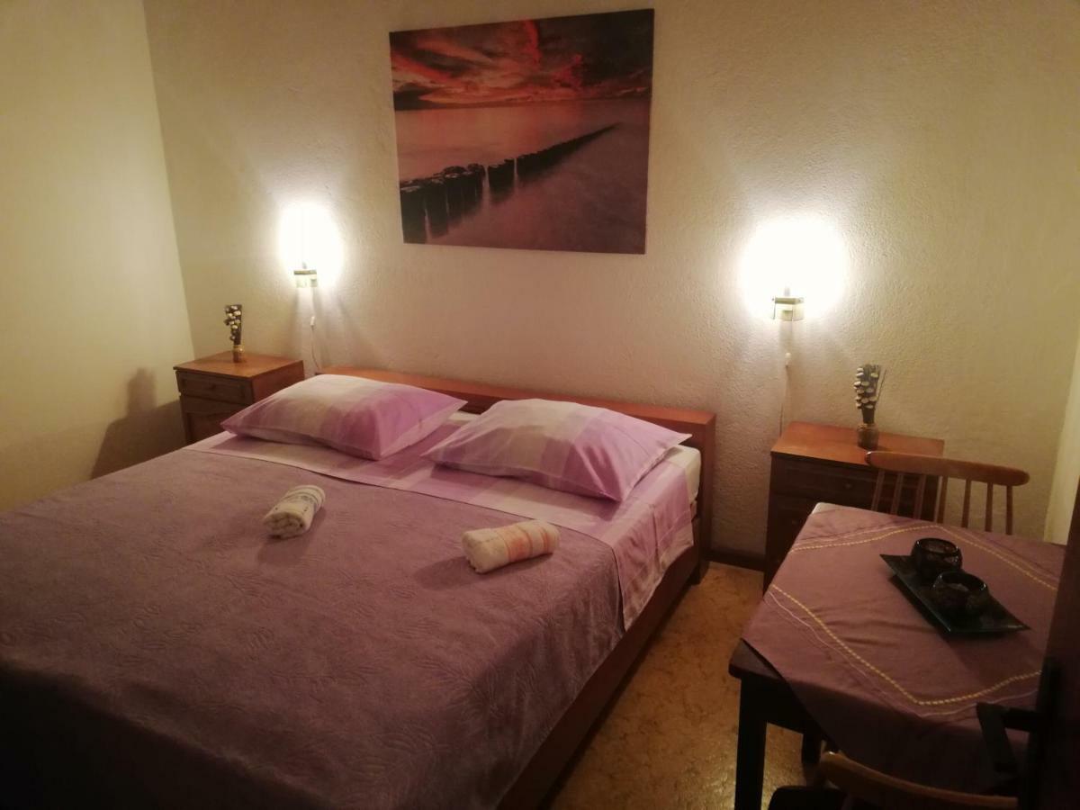Vacation Home Mirjana Seget Vranjica Exteriör bild