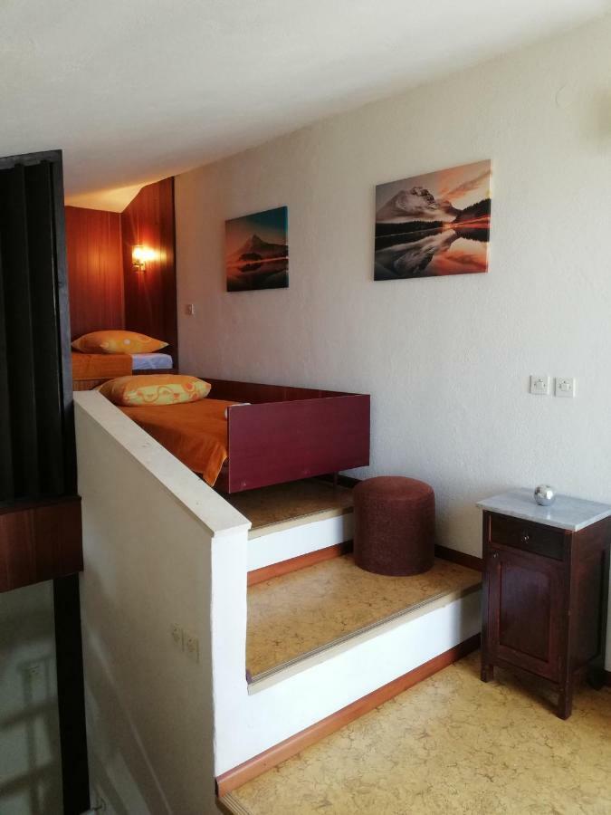Vacation Home Mirjana Seget Vranjica Exteriör bild
